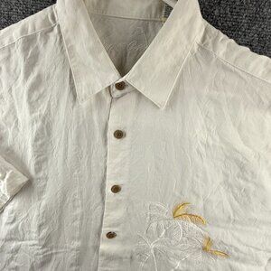 Bamboo Cay White Floral Button Short Sleeve XL Polynosic Rayon Hawaii Casual